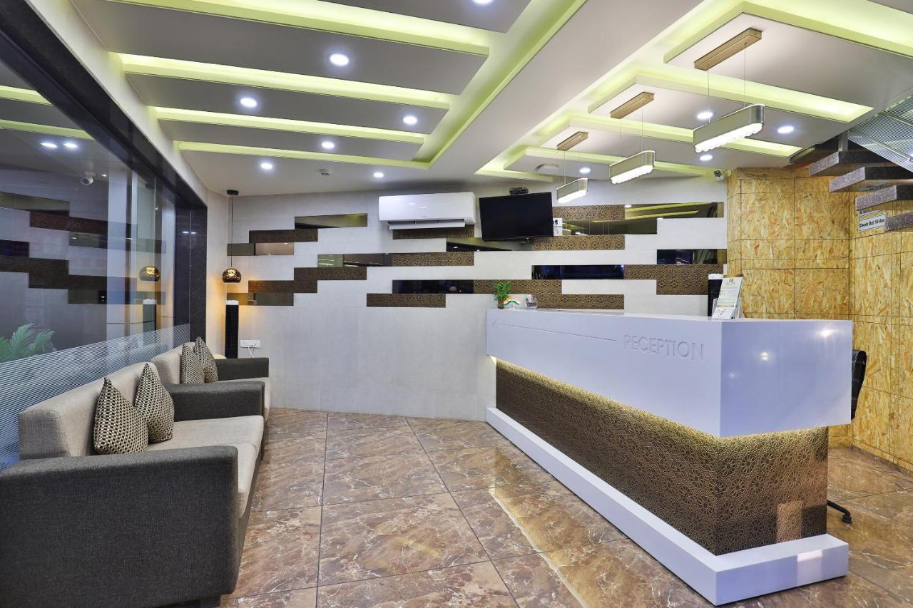 Hotel Pearl Vadodara Exterior photo